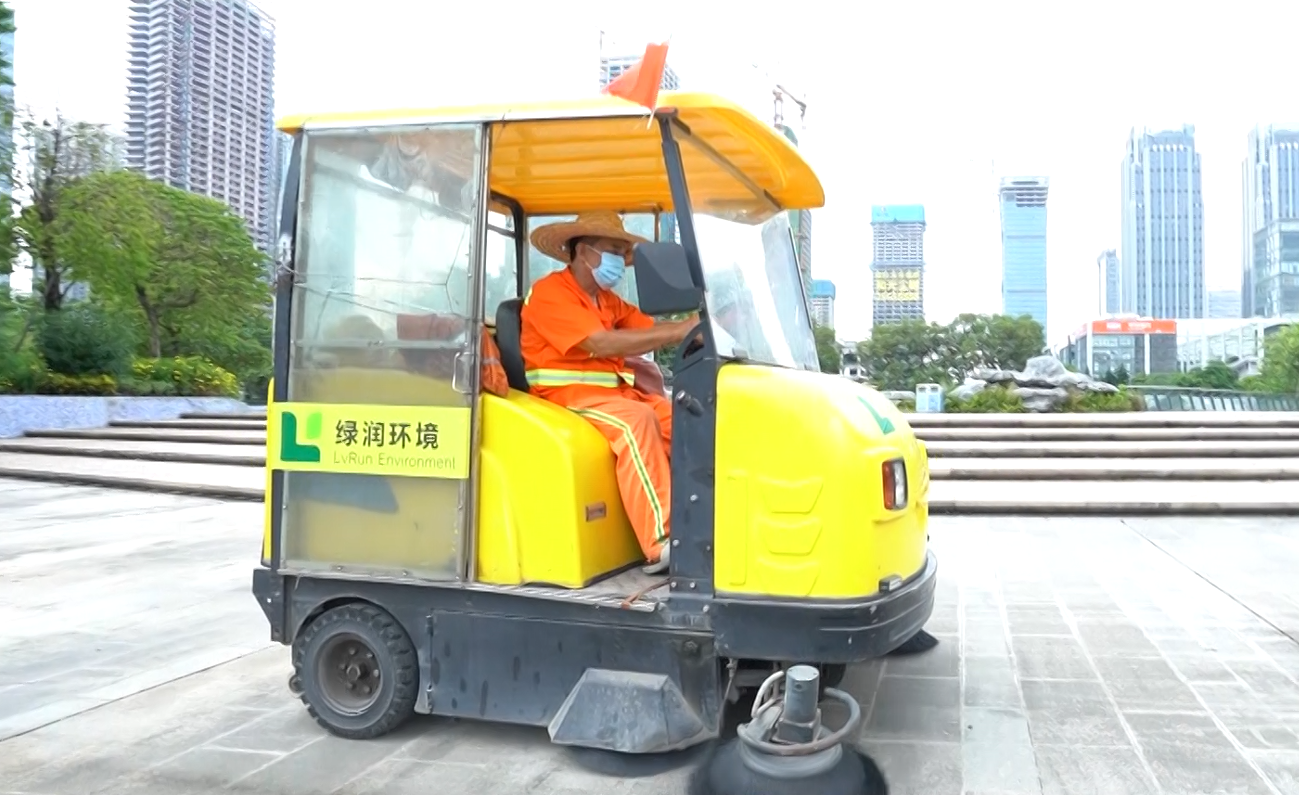  以城市之名致敬为城市辛勤付出的她们